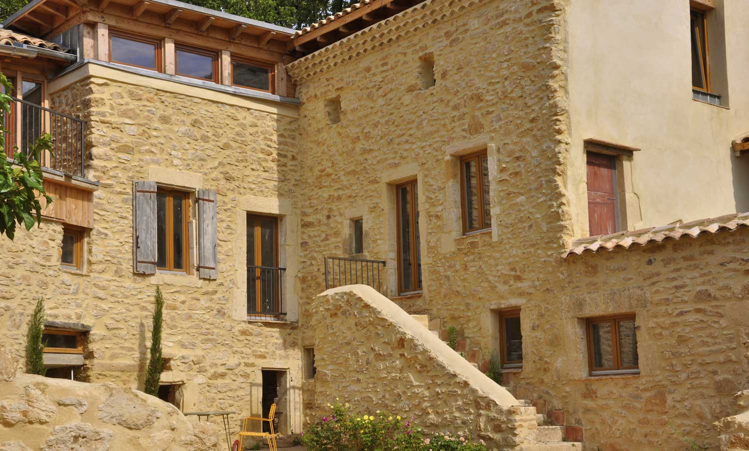 Ferienhaus Vermietung im Gard, Frankreich -Landhausaltes-stein-landhaus